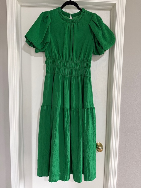 THML Dresses & Skirts - THML Emerald Green Puff-Sleeve Midi Dress